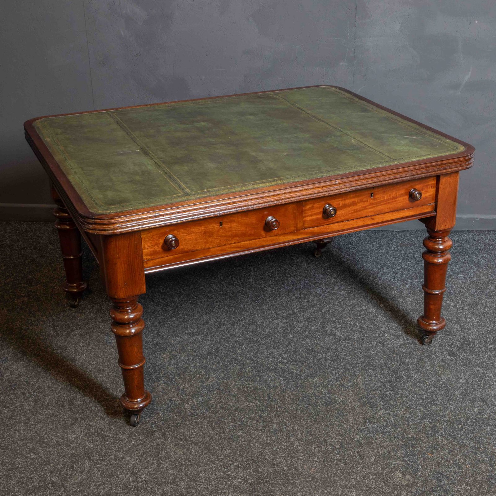 Alternative view of Victorian Partners Desk