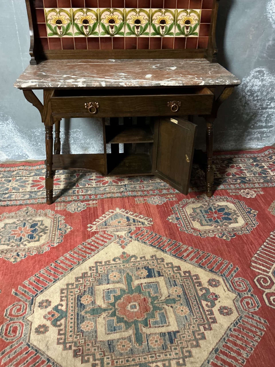 Alternative view of Antique Arts and Crafts Washstand
