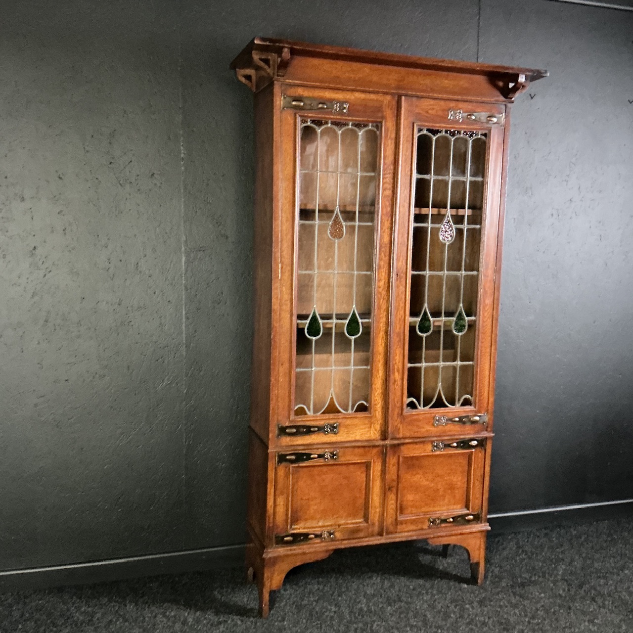 Alternative view of Arts and Crafts Oak Bookcase