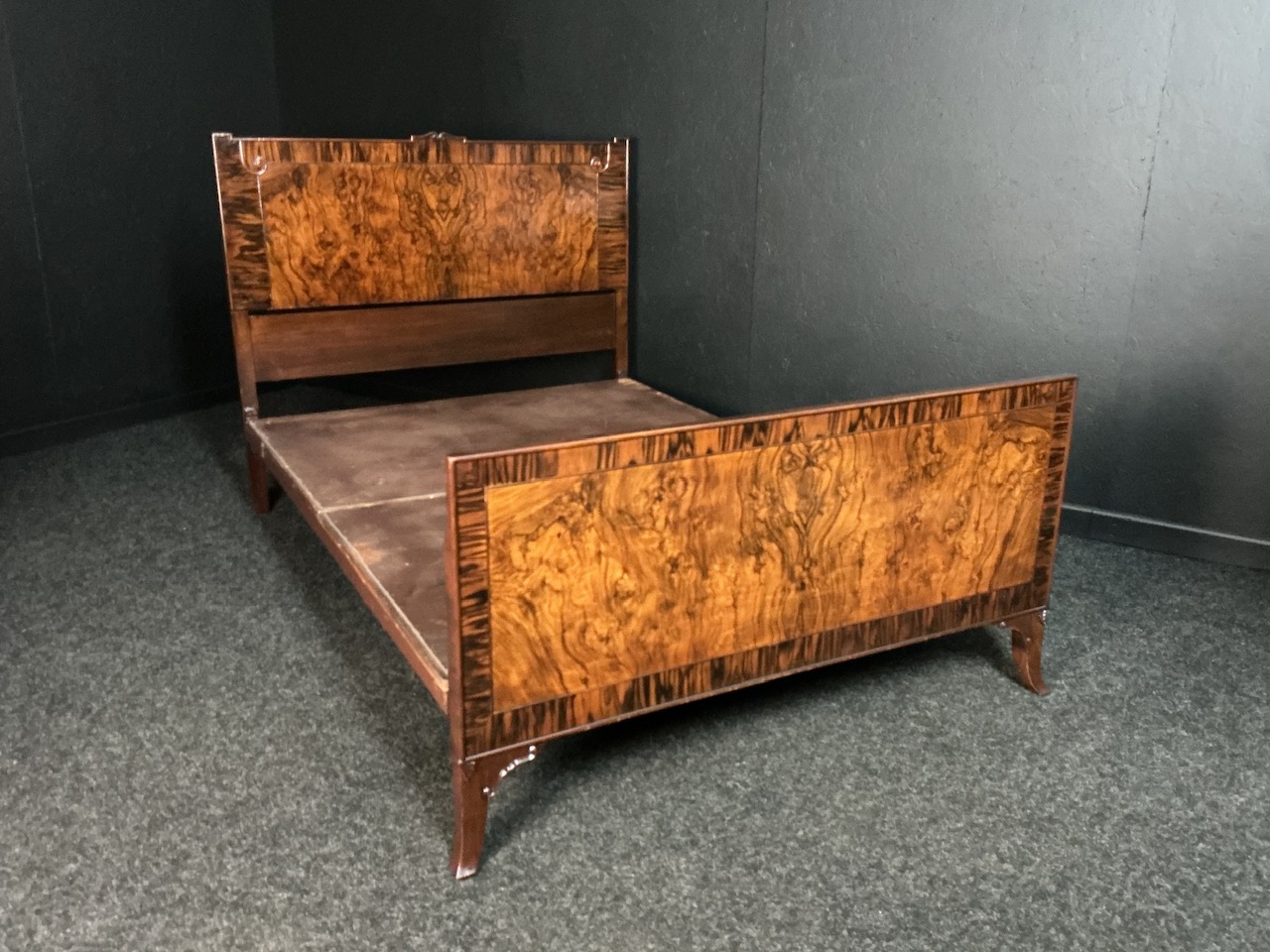 Alternative view of Art Deco Bed