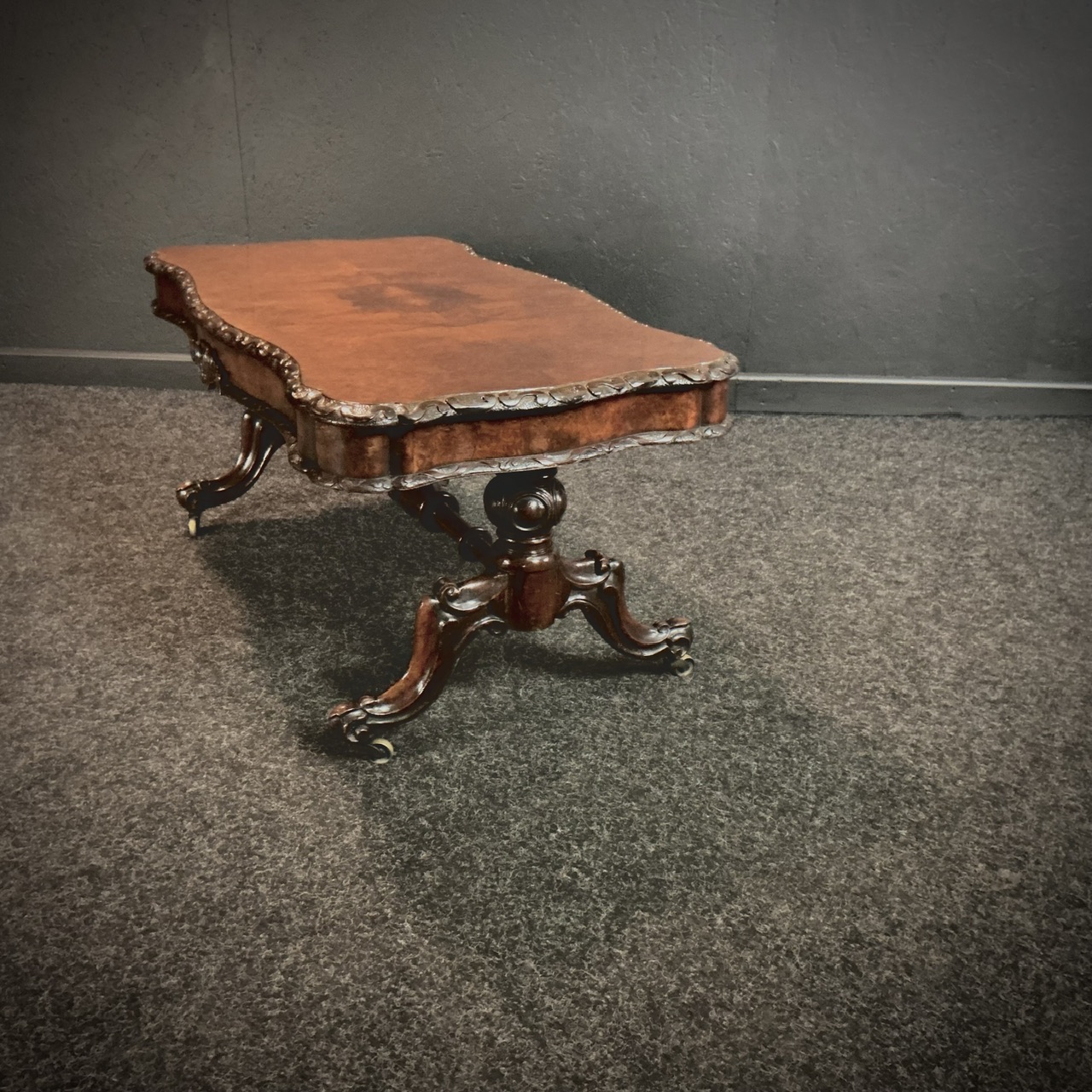Victorian Burr Walnut Coffee Table - Image 3