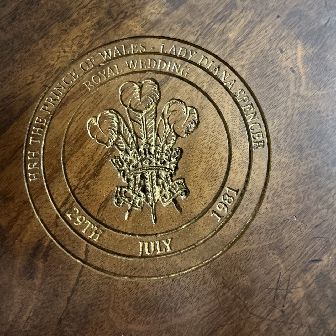 Rare 1981 Royal Wedding Commemorative Table - Image 6