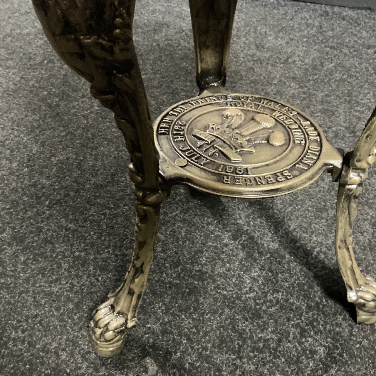 Rare 1981 Royal Wedding Commemorative Table - Image 8