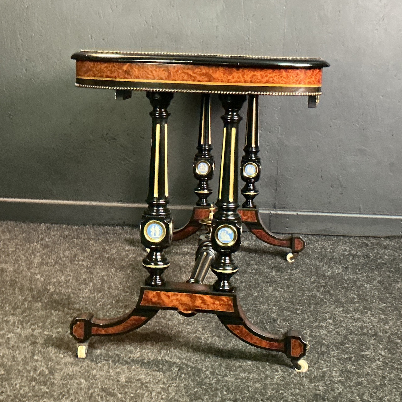 Fine Aesthetic Movement Centre Table - Image 4