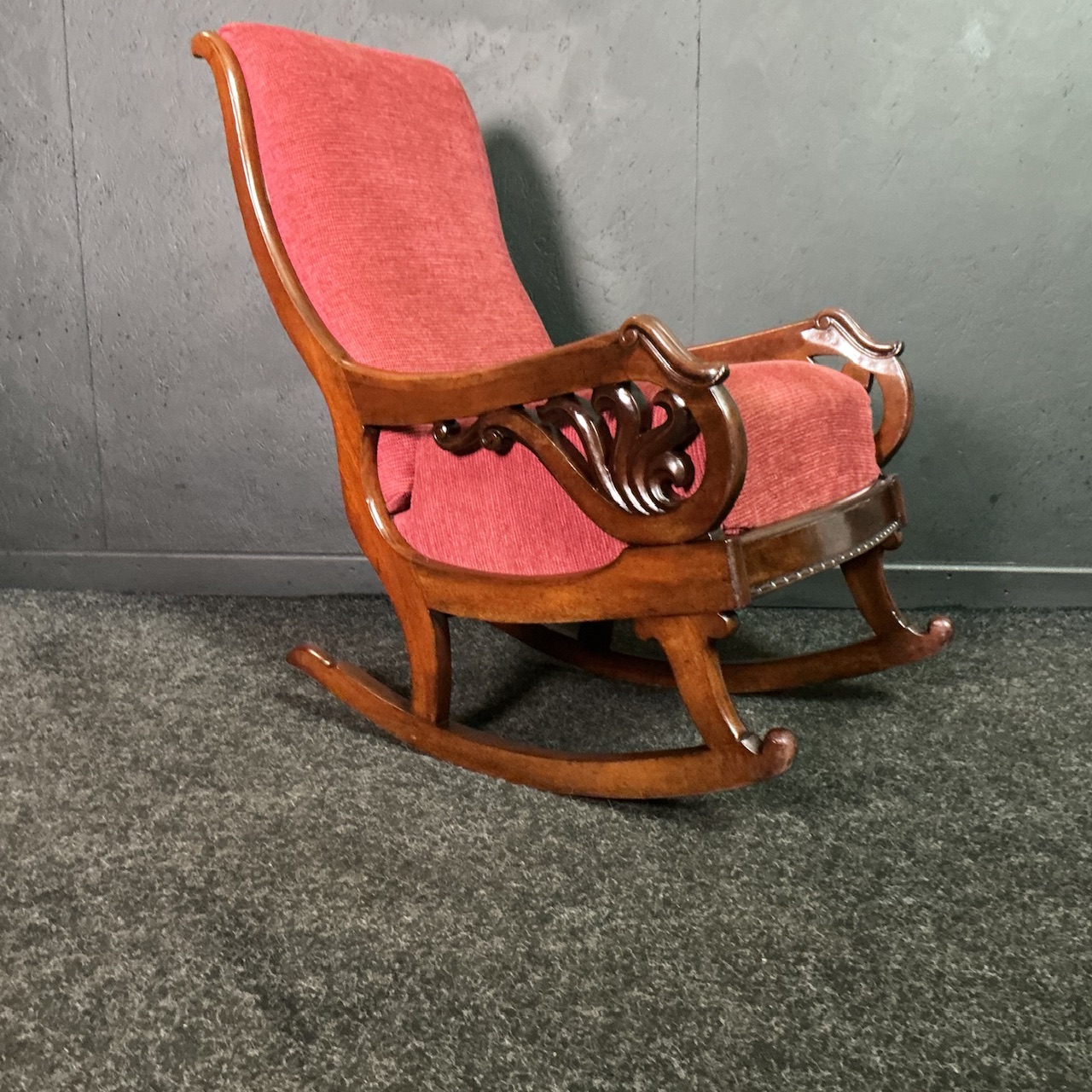 Victorian Mahogany Rocking Chair . Comfortable and Smooth.