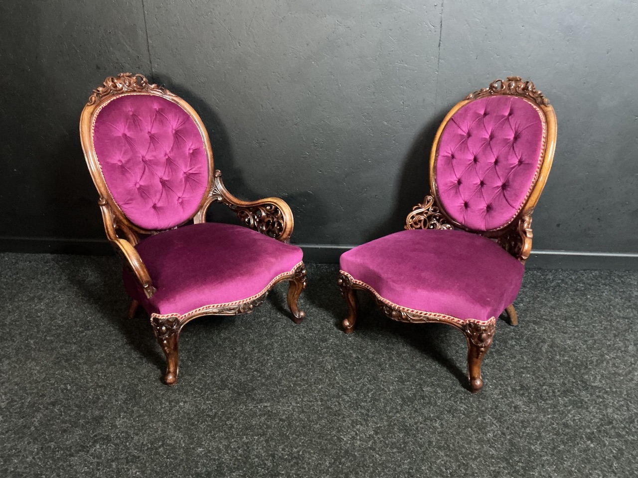 Victorian Pair of Walnut Chairs
